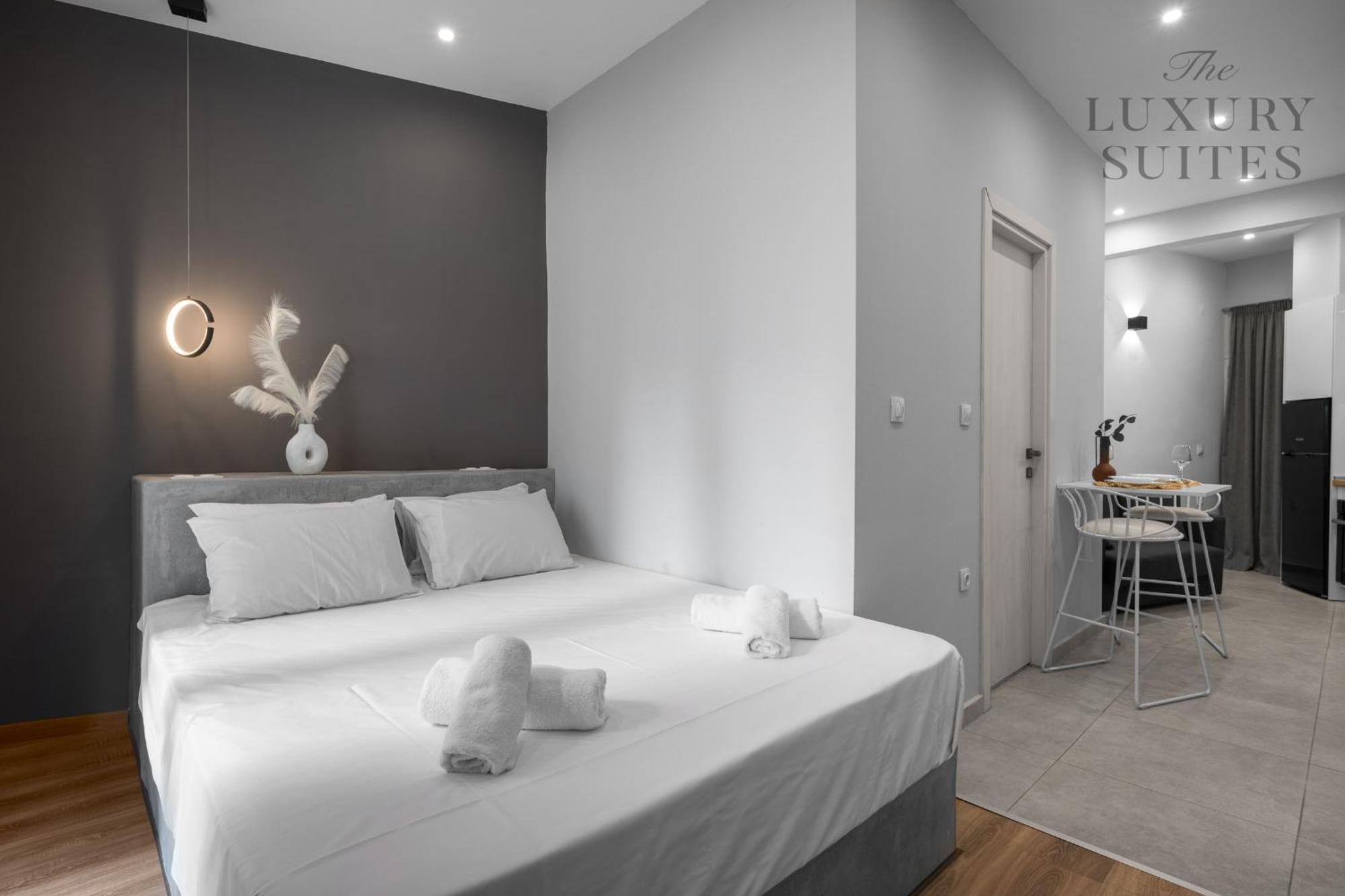 Mavili, The Luxury Suites Thessaloniki Exterior foto
